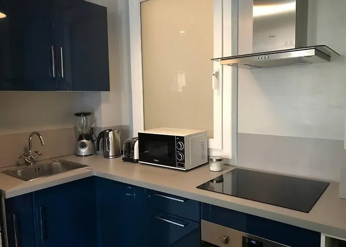 Apartament Newly Renovated Spacious In Montorgeuil Area